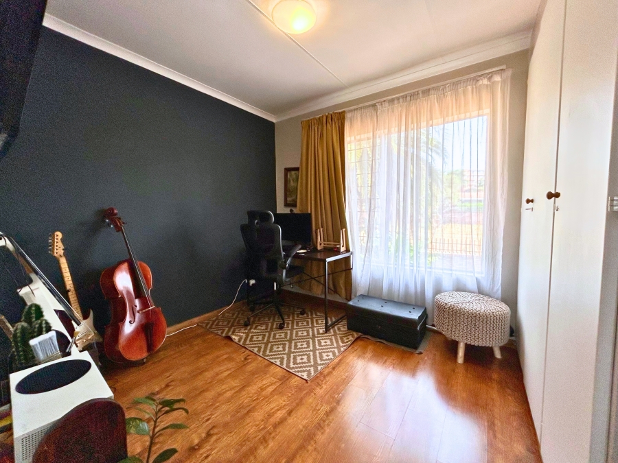 2 Bedroom Property for Sale in Zwartkop Gauteng