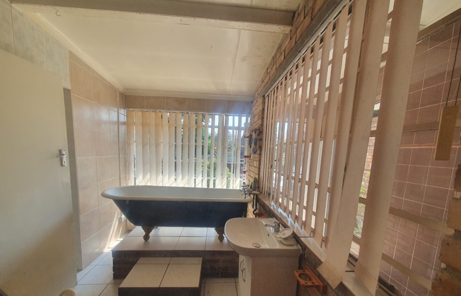 4 Bedroom Property for Sale in Kenmare Gauteng