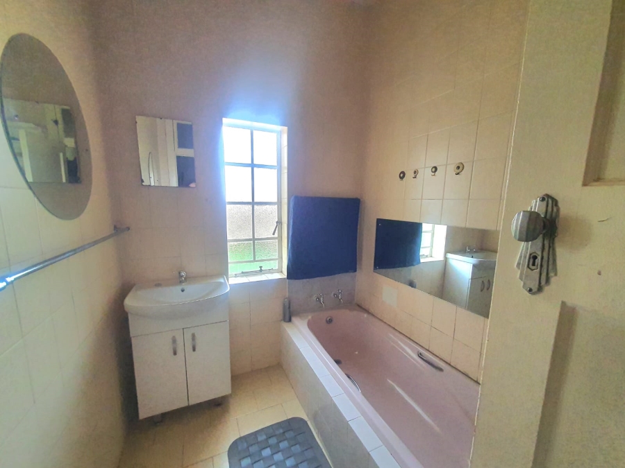 4 Bedroom Property for Sale in Kenmare Gauteng