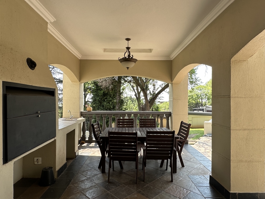 4 Bedroom Property for Sale in Waterkloof Ridge Gauteng