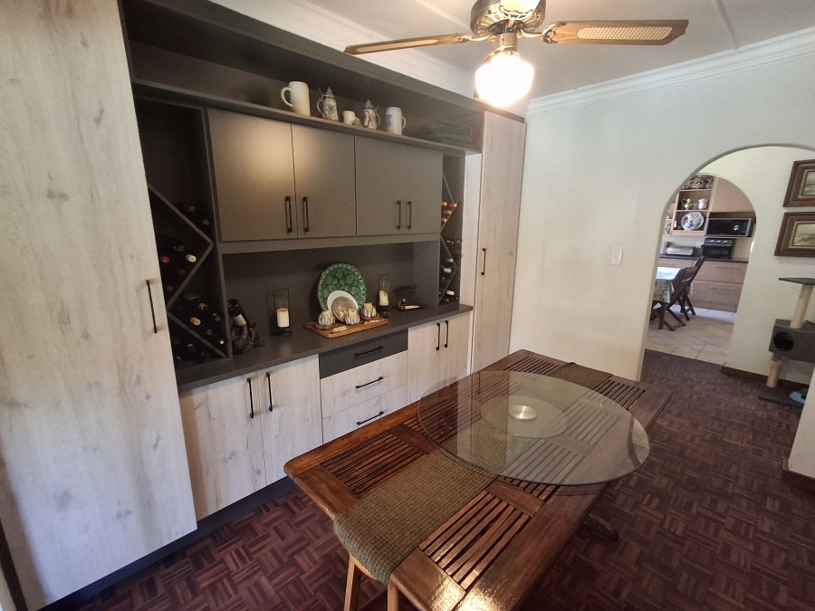 3 Bedroom Property for Sale in Farrarmere Gauteng