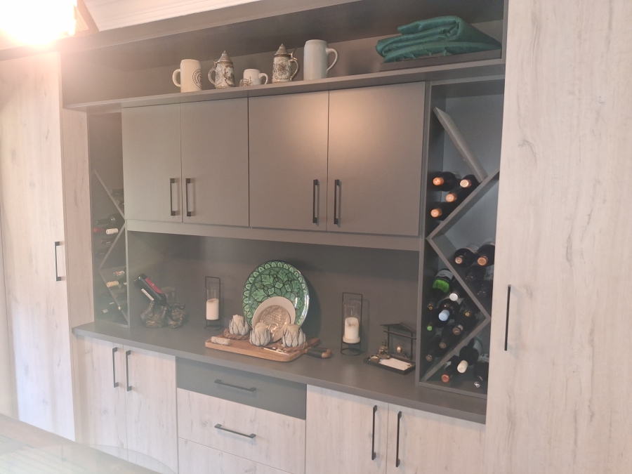 3 Bedroom Property for Sale in Farrarmere Gauteng