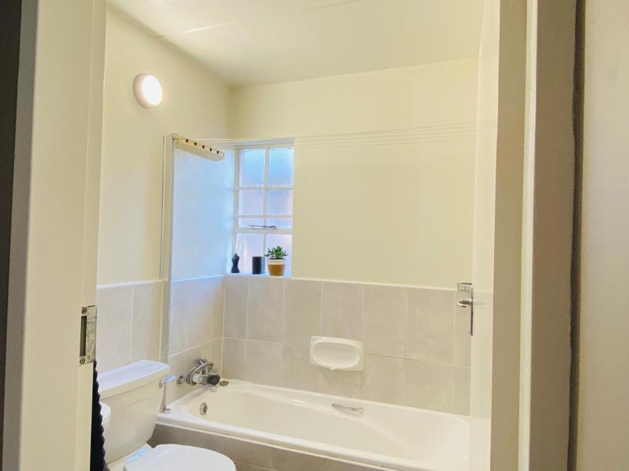 2 Bedroom Property for Sale in Erasmuskloof Gauteng