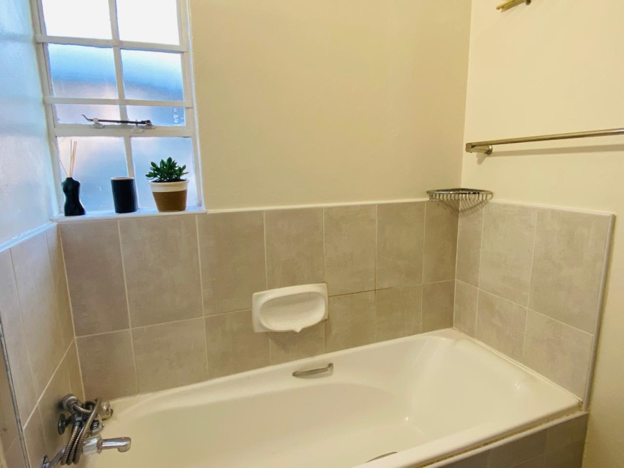 2 Bedroom Property for Sale in Erasmuskloof Gauteng
