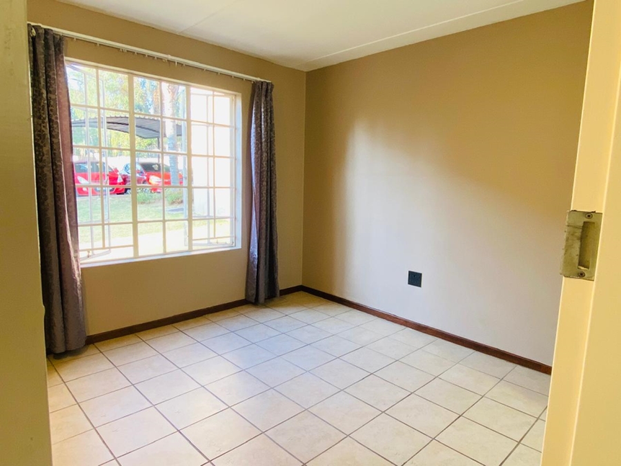2 Bedroom Property for Sale in Erasmuskloof Gauteng