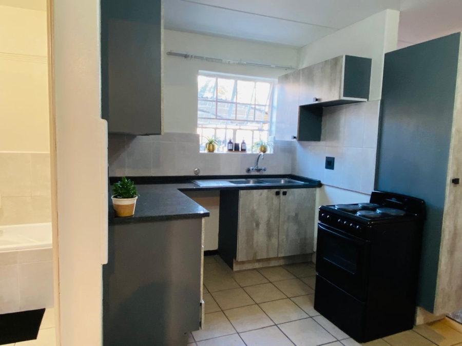 2 Bedroom Property for Sale in Erasmuskloof Gauteng