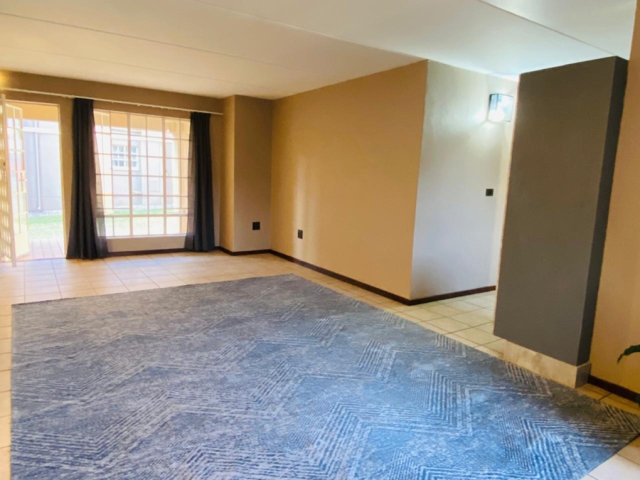 2 Bedroom Property for Sale in Erasmuskloof Gauteng