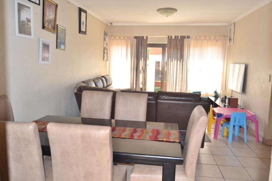 3 Bedroom Property for Sale in Thatchfield Estate Gauteng
