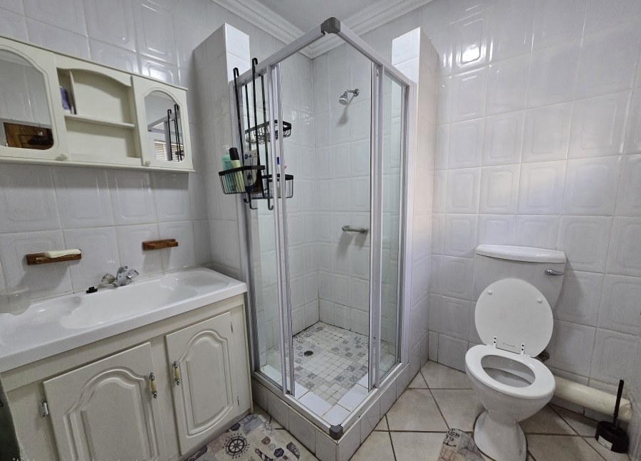 To Let 4 Bedroom Property for Rent in Ruimsig Gauteng