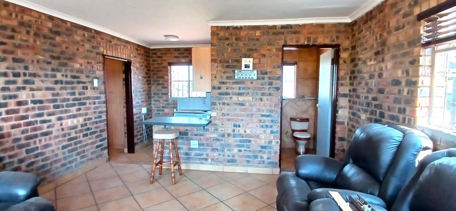 To Let commercial Property for Rent in Glen Donald A H Gauteng