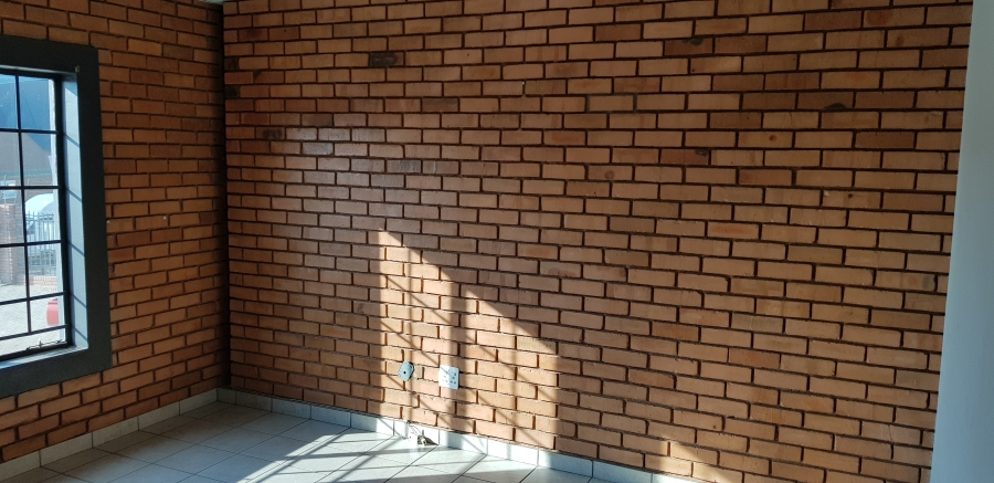 To Let commercial Property for Rent in Hennops Park Industrial Gauteng