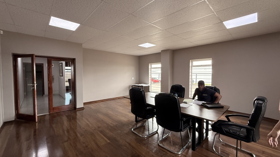 Commercial Property for Sale in Knoppieslaagte Gauteng
