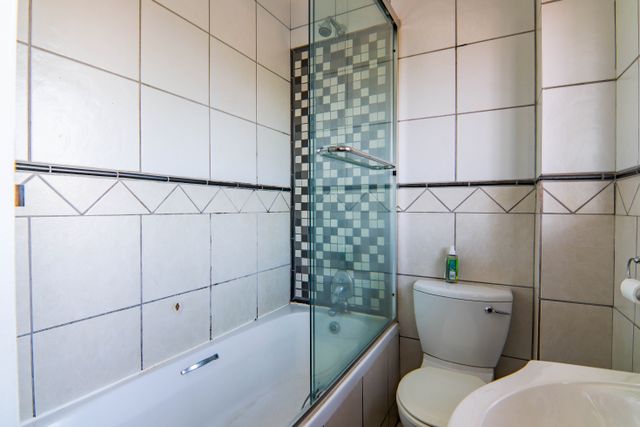 1 Bedroom Property for Sale in Highveld Gauteng