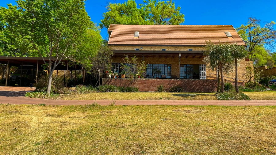 10 Bedroom Property for Sale in Buccleuch Gauteng
