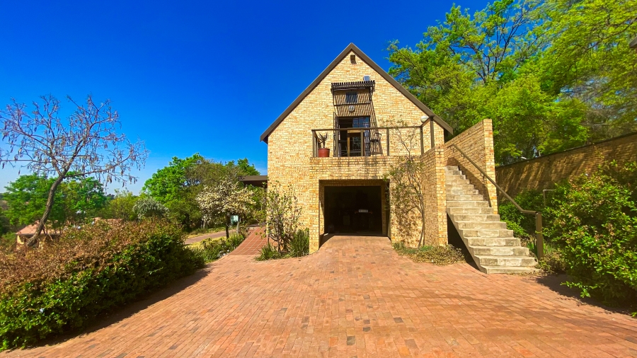 10 Bedroom Property for Sale in Buccleuch Gauteng