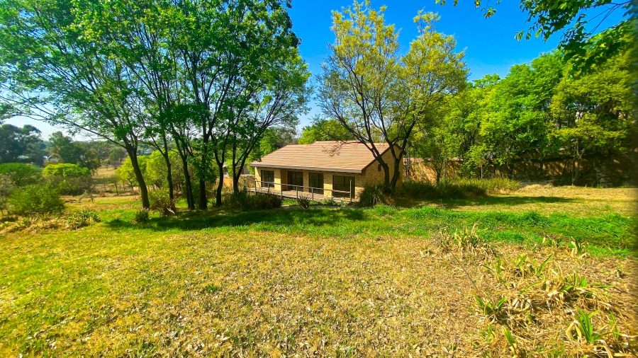 10 Bedroom Property for Sale in Buccleuch Gauteng