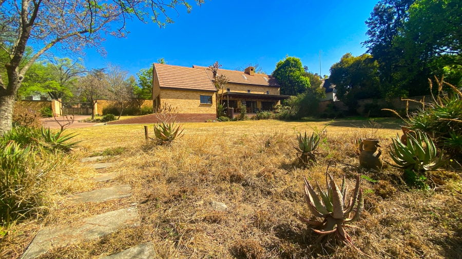 10 Bedroom Property for Sale in Buccleuch Gauteng