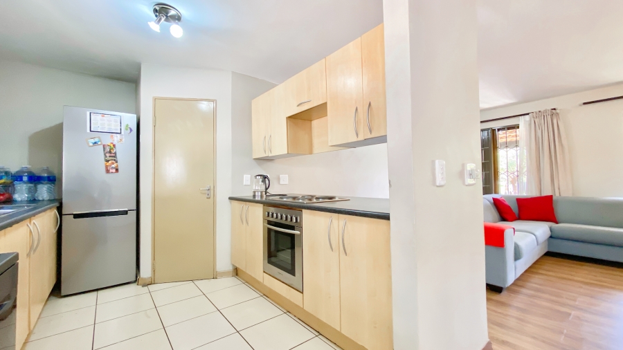 2 Bedroom Property for Sale in Vorna Valley Gauteng