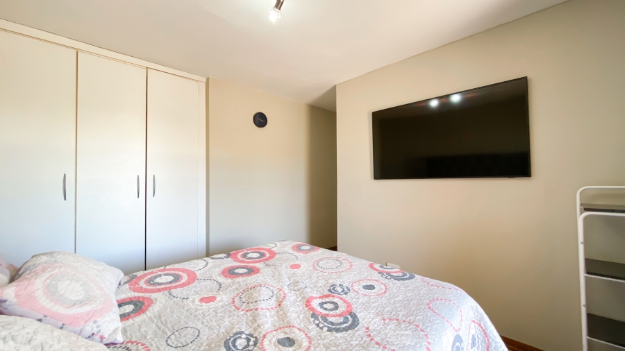 2 Bedroom Property for Sale in Vorna Valley Gauteng