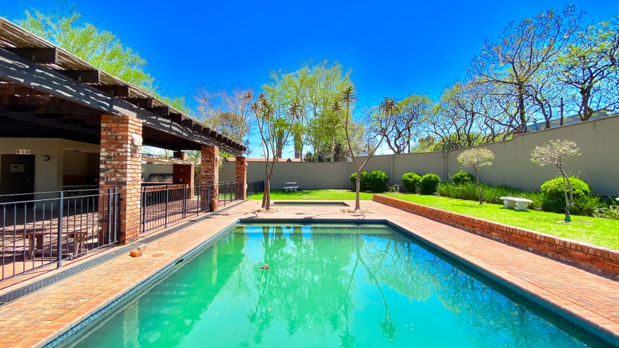 2 Bedroom Property for Sale in Vorna Valley Gauteng