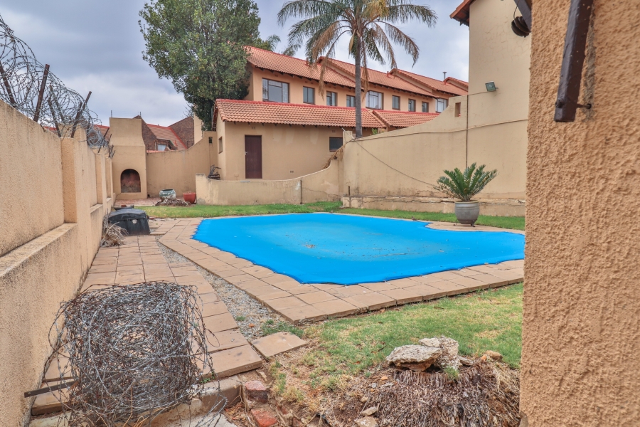 3 Bedroom Property for Sale in Halfway Gardens Gauteng
