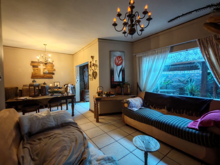 2 Bedroom Property for Sale in Three Rivers Gauteng