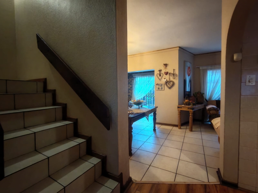 2 Bedroom Property for Sale in Three Rivers Gauteng
