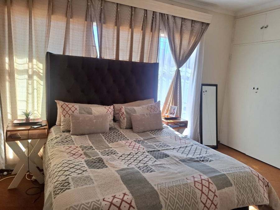 3 Bedroom Property for Sale in Westonaria Gauteng