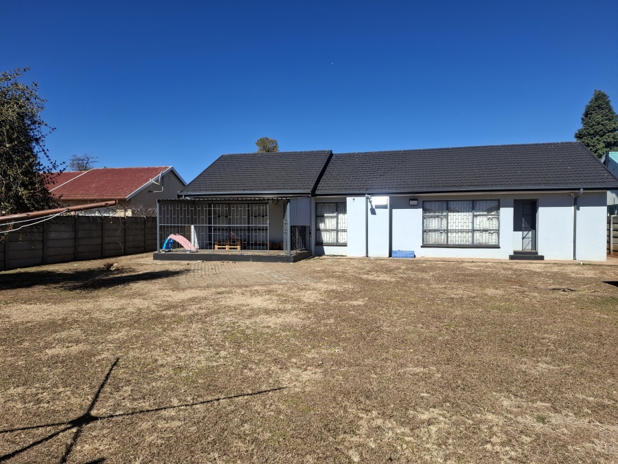 3 Bedroom Property for Sale in Westonaria Gauteng