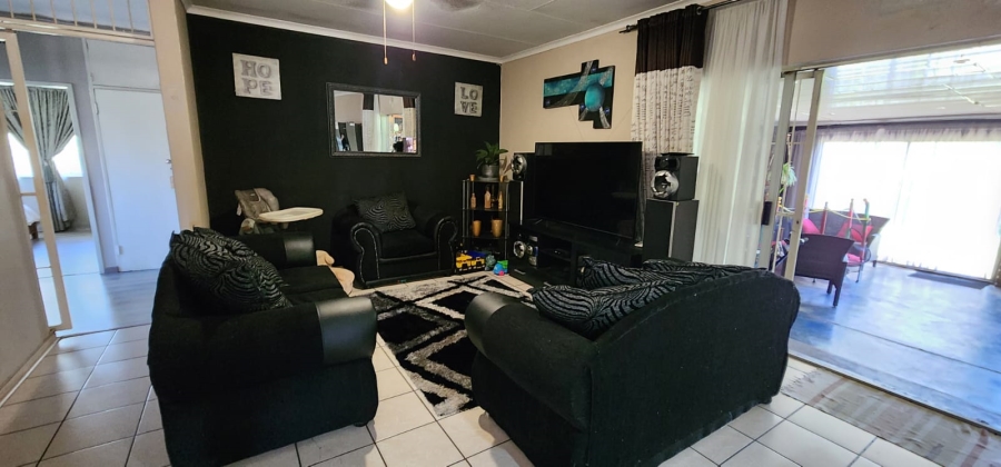 3 Bedroom Property for Sale in Flora Gardens Gauteng
