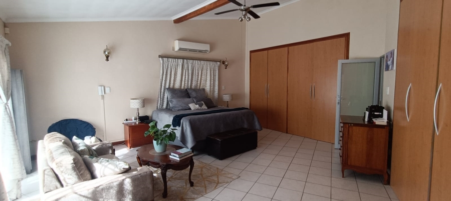 4 Bedroom Property for Sale in Flora Gardens Gauteng