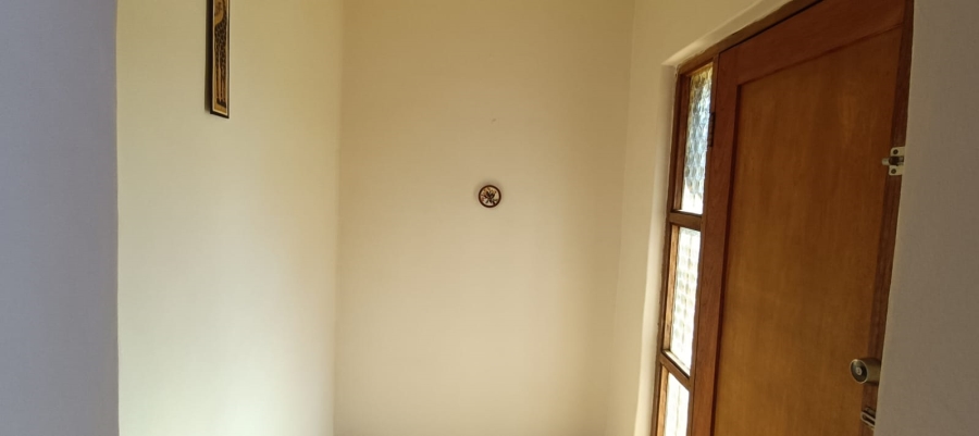 4 Bedroom Property for Sale in Flora Gardens Gauteng