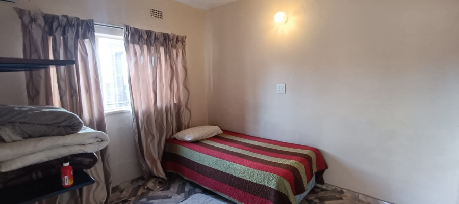4 Bedroom Property for Sale in Flora Gardens Gauteng