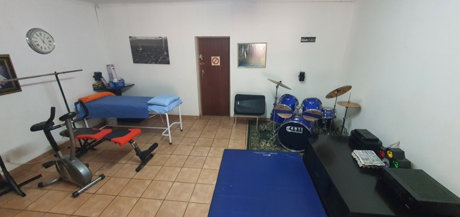 3 Bedroom Property for Sale in Flora Gardens Gauteng