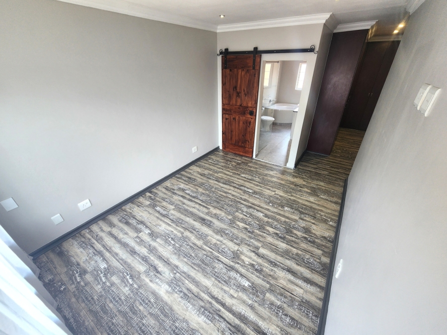 3 Bedroom Property for Sale in Thatchfield Estate Gauteng