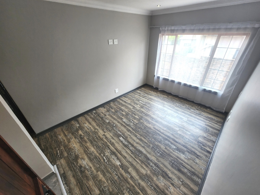 3 Bedroom Property for Sale in Thatchfield Estate Gauteng