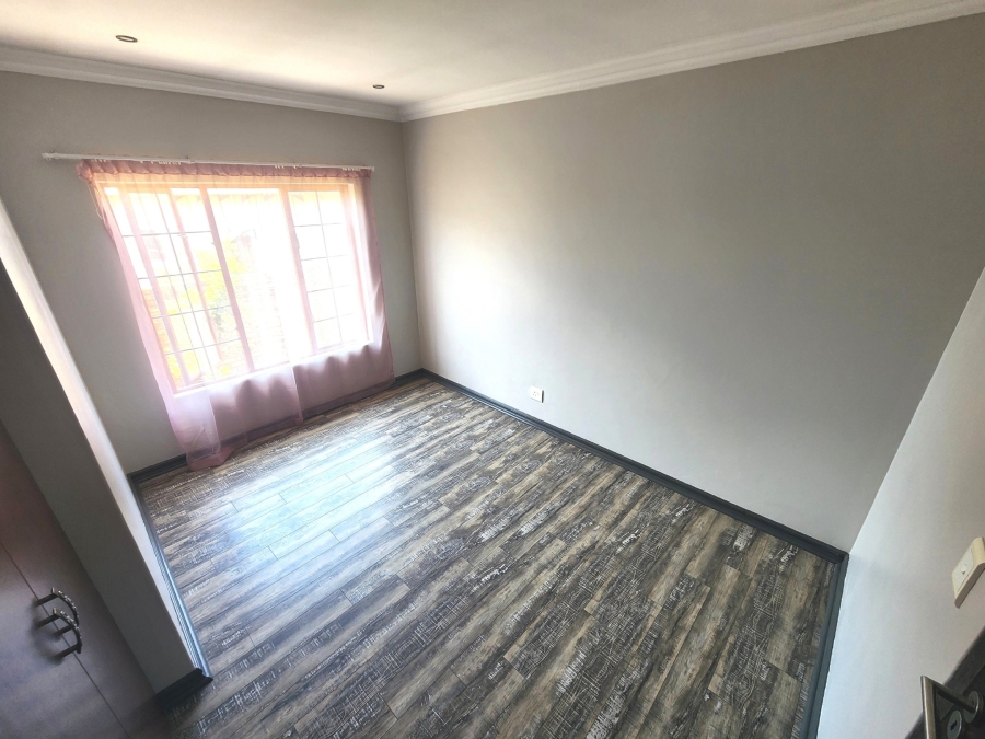 3 Bedroom Property for Sale in Thatchfield Estate Gauteng