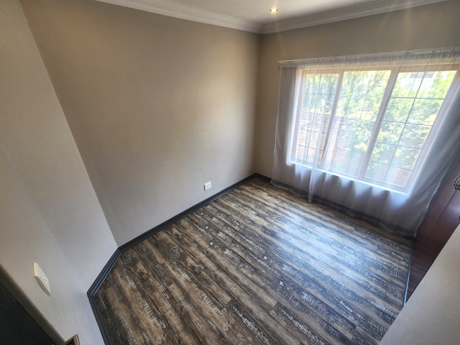 3 Bedroom Property for Sale in Thatchfield Estate Gauteng