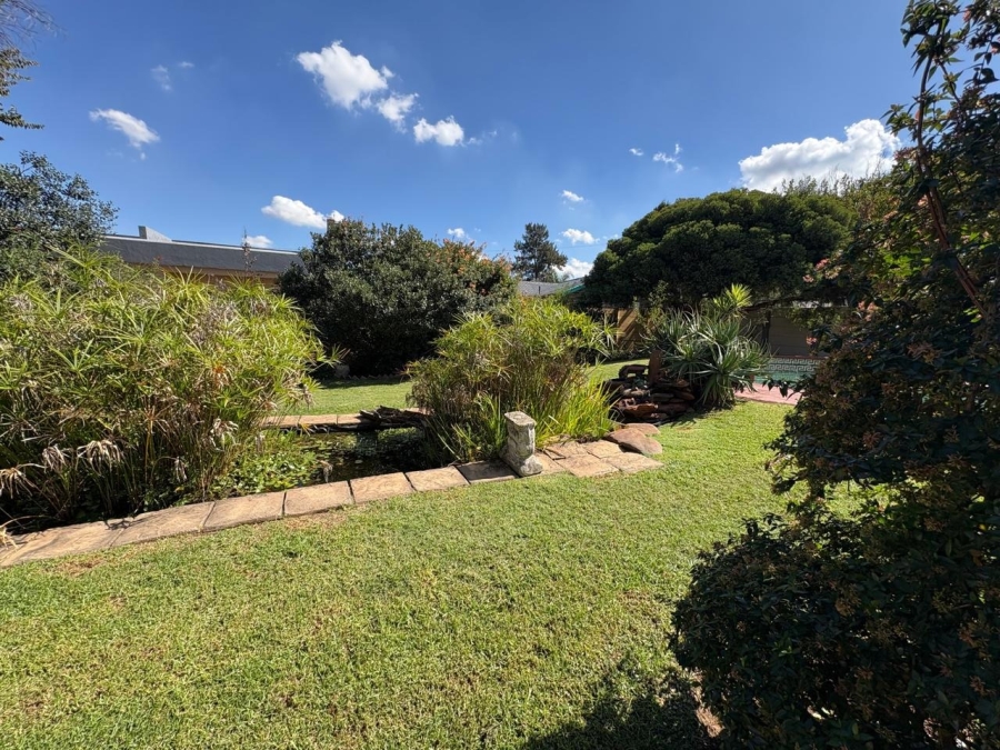 3 Bedroom Property for Sale in Brackendowns Gauteng