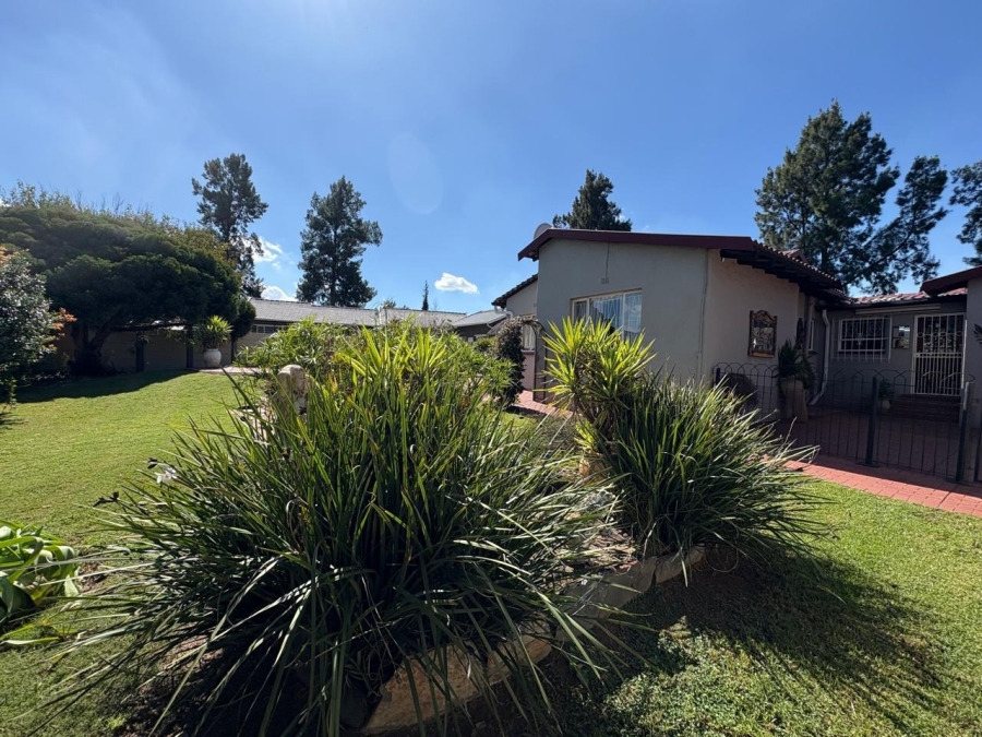 3 Bedroom Property for Sale in Brackendowns Gauteng