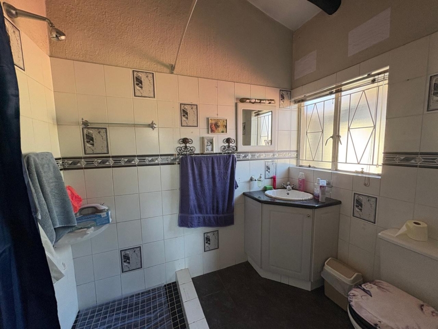 3 Bedroom Property for Sale in Brackendowns Gauteng