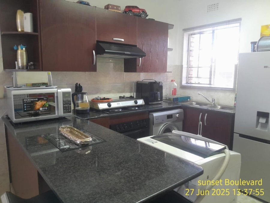 2 Bedroom Property for Sale in Sonneveld Gauteng
