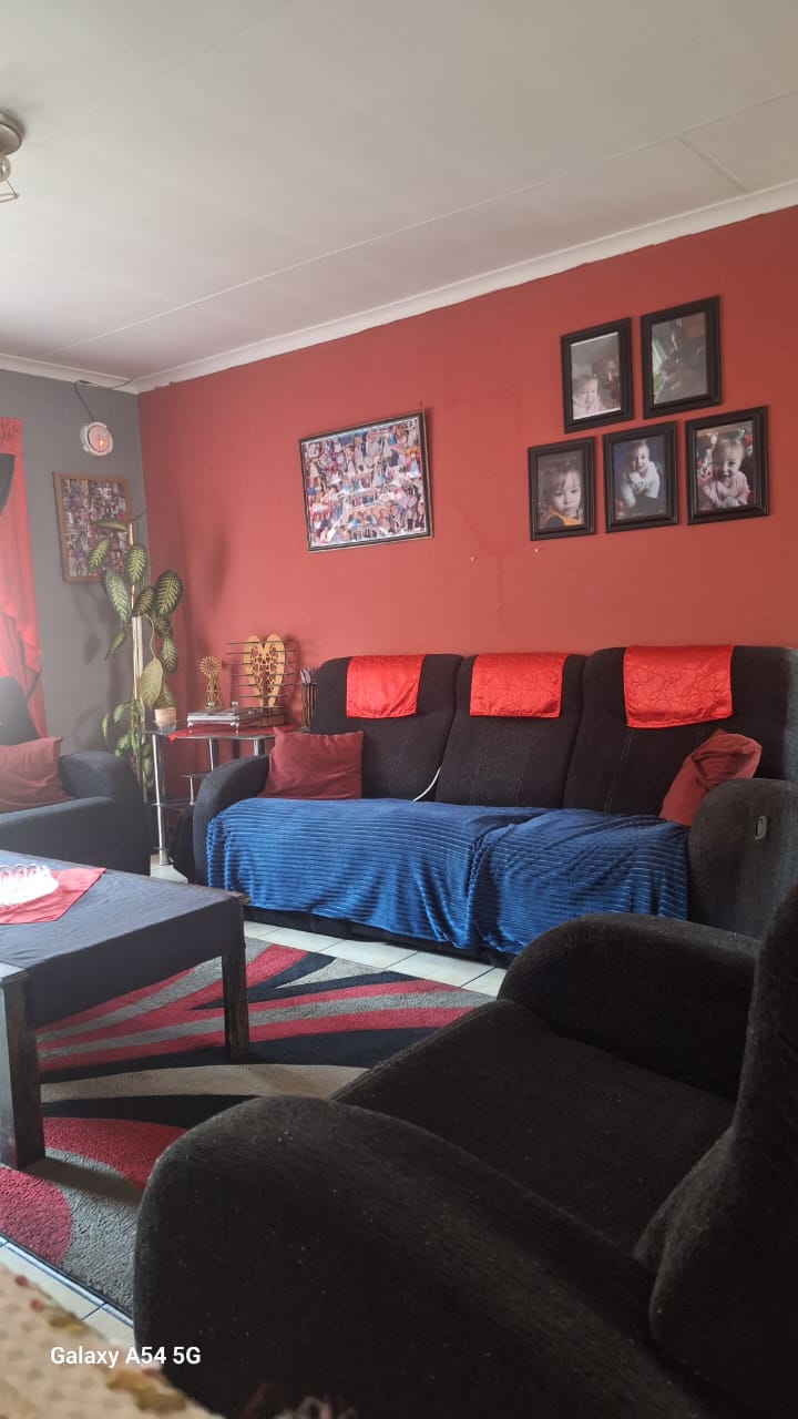 2 Bedroom Property for Sale in Minnebron Gauteng