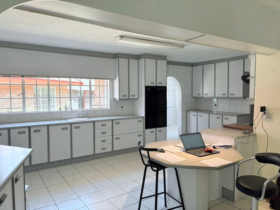 4 Bedroom Property for Sale in Noordheuwel Gauteng