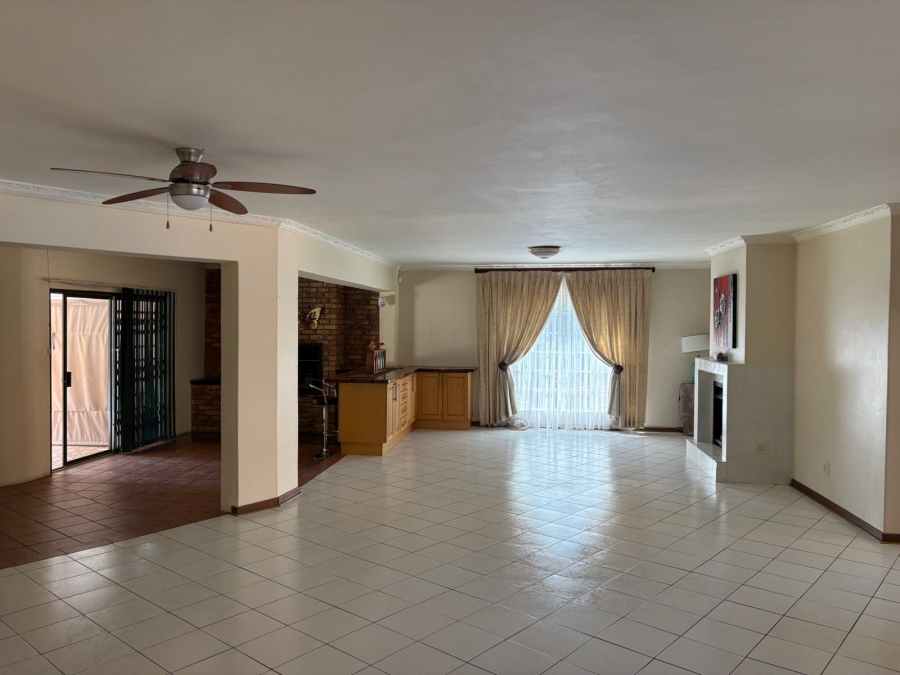 4 Bedroom Property for Sale in Noordheuwel Gauteng