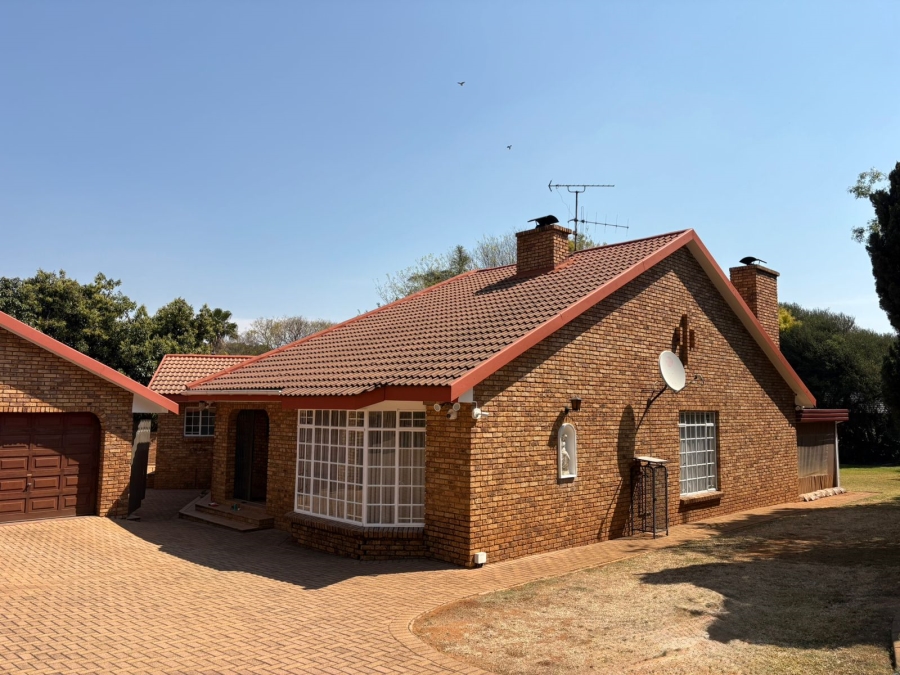 4 Bedroom Property for Sale in Noordheuwel Gauteng