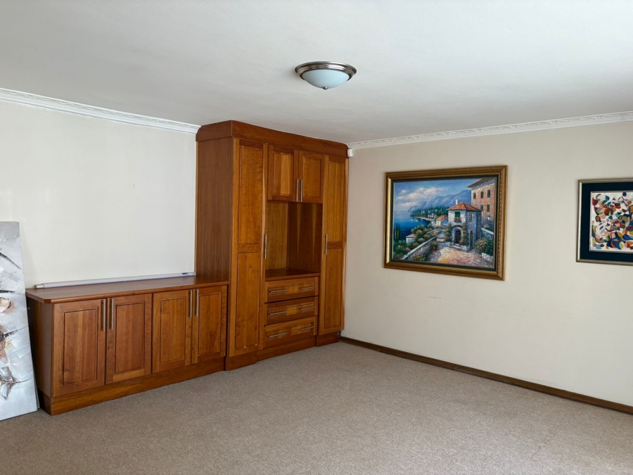 4 Bedroom Property for Sale in Noordheuwel Gauteng