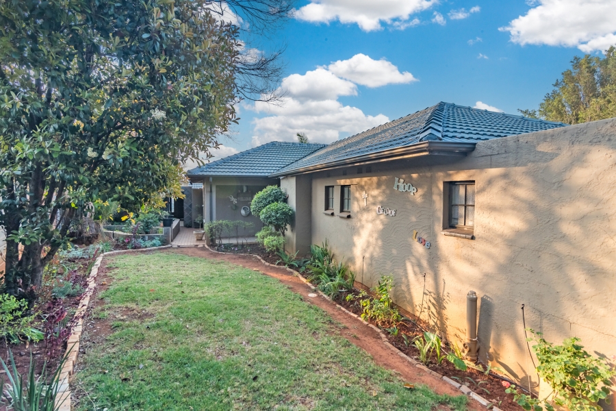 4 Bedroom Property for Sale in Weltevreden Park Gauteng