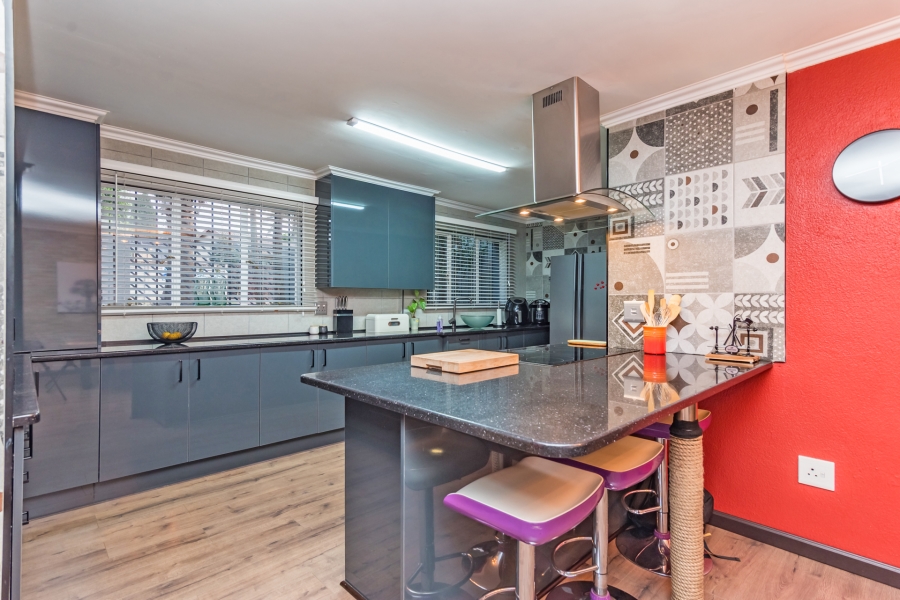 3 Bedroom Property for Sale in Strubensvallei Gauteng