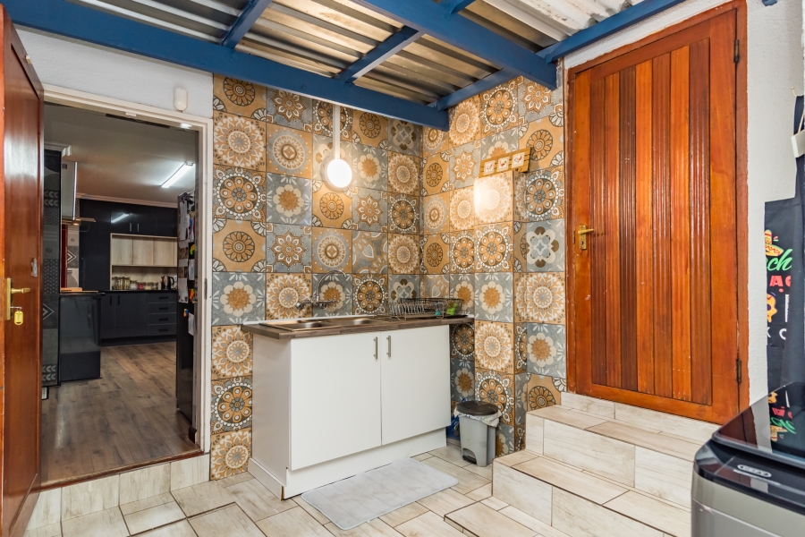 3 Bedroom Property for Sale in Strubensvallei Gauteng